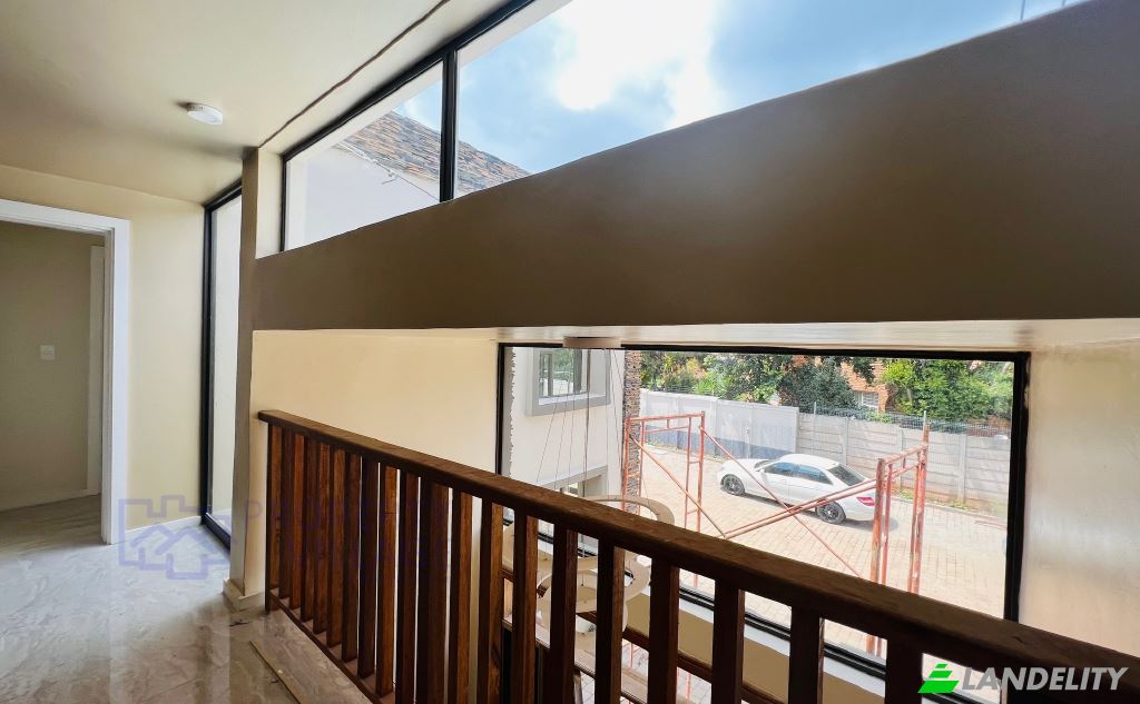 Single Family Home for Sale Syringa Ln, Bedfordview, Germiston, Ekurhuleni Metropolitan Municipality, Gauteng, South Africa. Photo 9