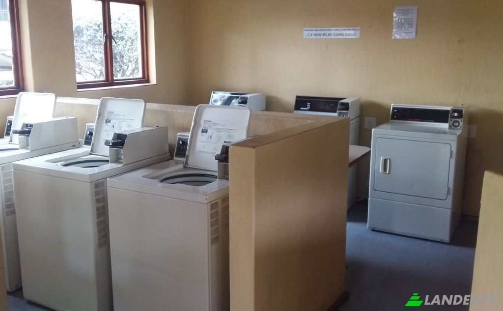 Apartment for Sale Mount Fletcher St, Paulshof, Sandton, City of Johannesburg Metropolitan Municipality, Gauteng, South Africa. Photo 23