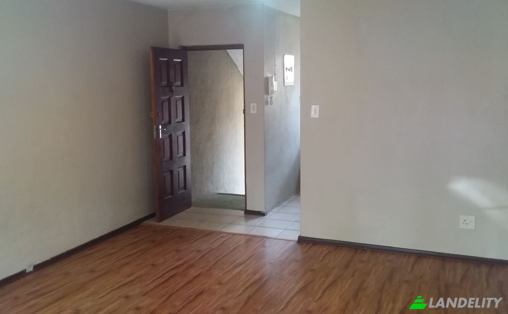 Apartment for Sale Mount Fletcher St, Paulshof, Sandton, City of Johannesburg Metropolitan Municipality, Gauteng, South Africa. Photo 6