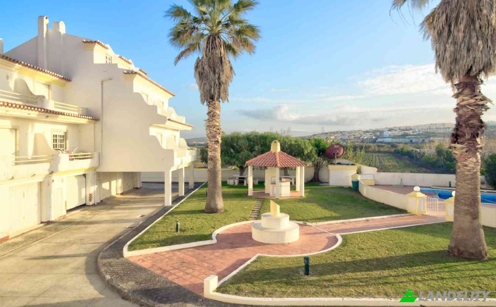 Single Family Home for Sale do Campismo, Lourinha, Lisbon, Portugal. Photo 11