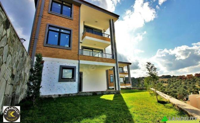 Casa de una sola familia en venta - Burhaniye Balikesir, Turkiye