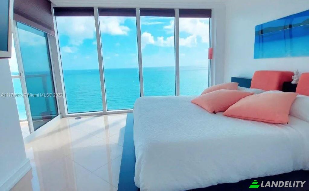 Apartment for Sale Sunny Isles Blvd, Sunny Isles Beach, Miami-Dade County, Florida, United States, FL 33160, USA. Photo 3