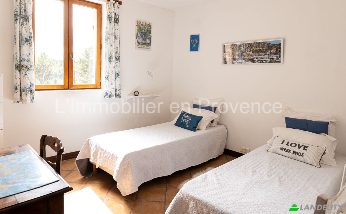 Villa for Sale 79 Chem de Font de Ribeau, 84220 Murs, Murs, Vaucluse, Provence-Alpes-Cote dAzur, France. Photo 10