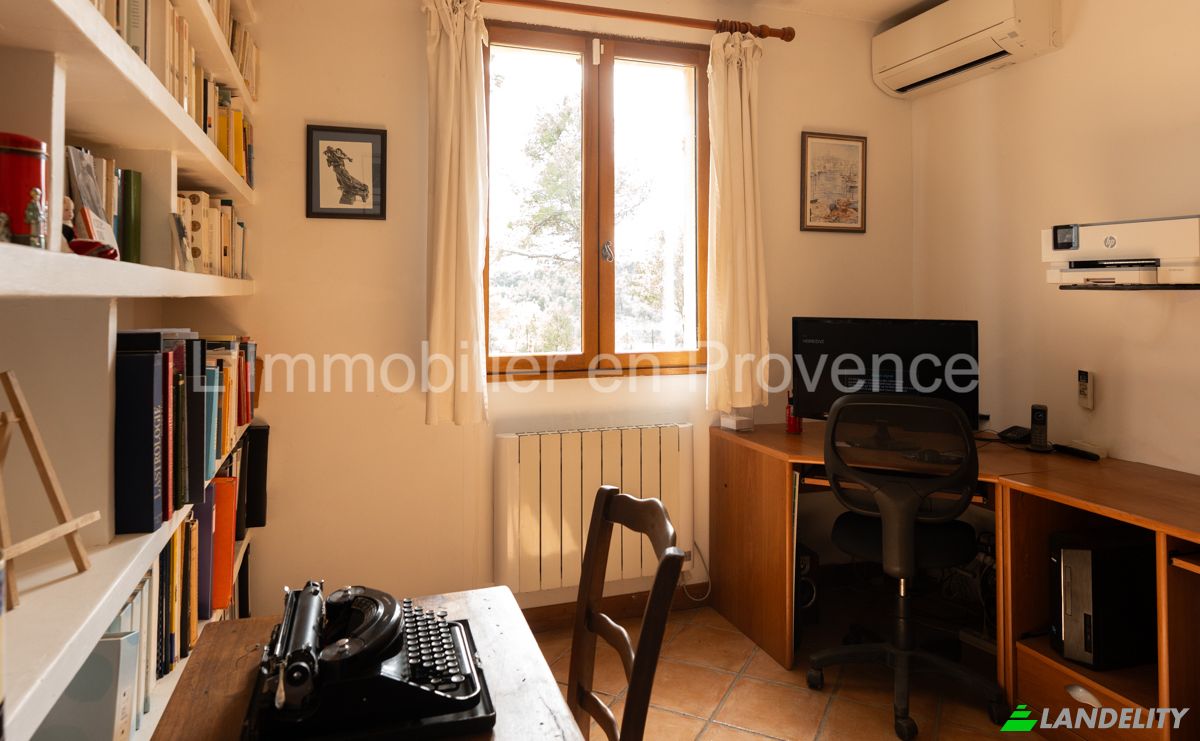 Villa for Sale 79 Chem de Font de Ribeau, 84220 Murs, Murs, Vaucluse, Provence-Alpes-Cote dAzur, France. Photo 13