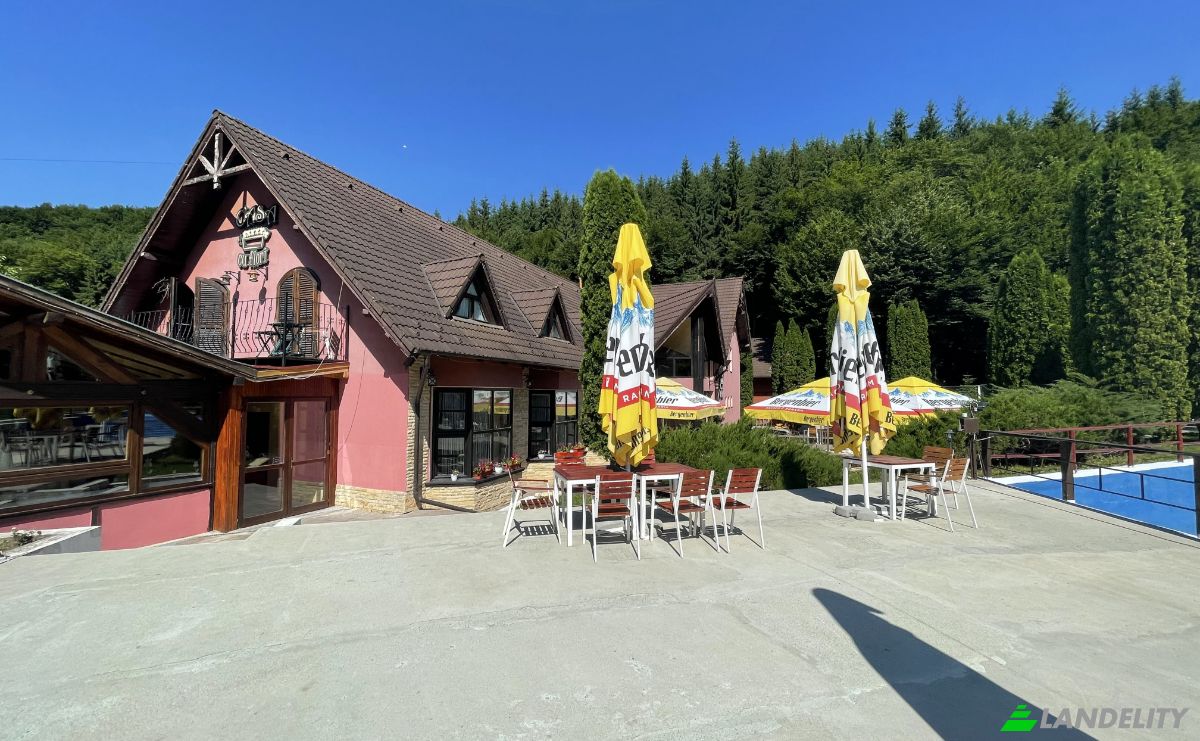 Hotel for Sale DJ121A, Valea Crisului, Covasna County, Romania. Photo 16