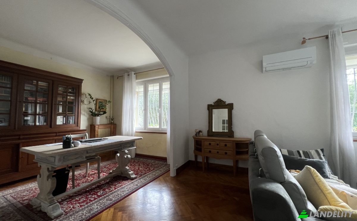 Single Family Home for Sale 193 Av du General Leclerc, 11000 Carcassonne, Carcassonne, Aude, Occitanie, France. Photo 4