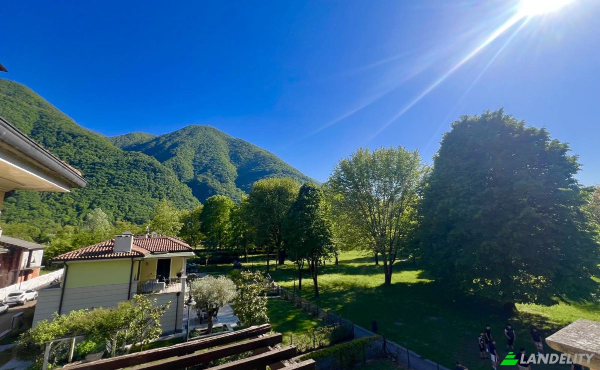 Single Family Home for Sale Via Prati, 22018 Porlezza CO, Porlezza, Province of Como, Lombardy, Italy. Photo 5