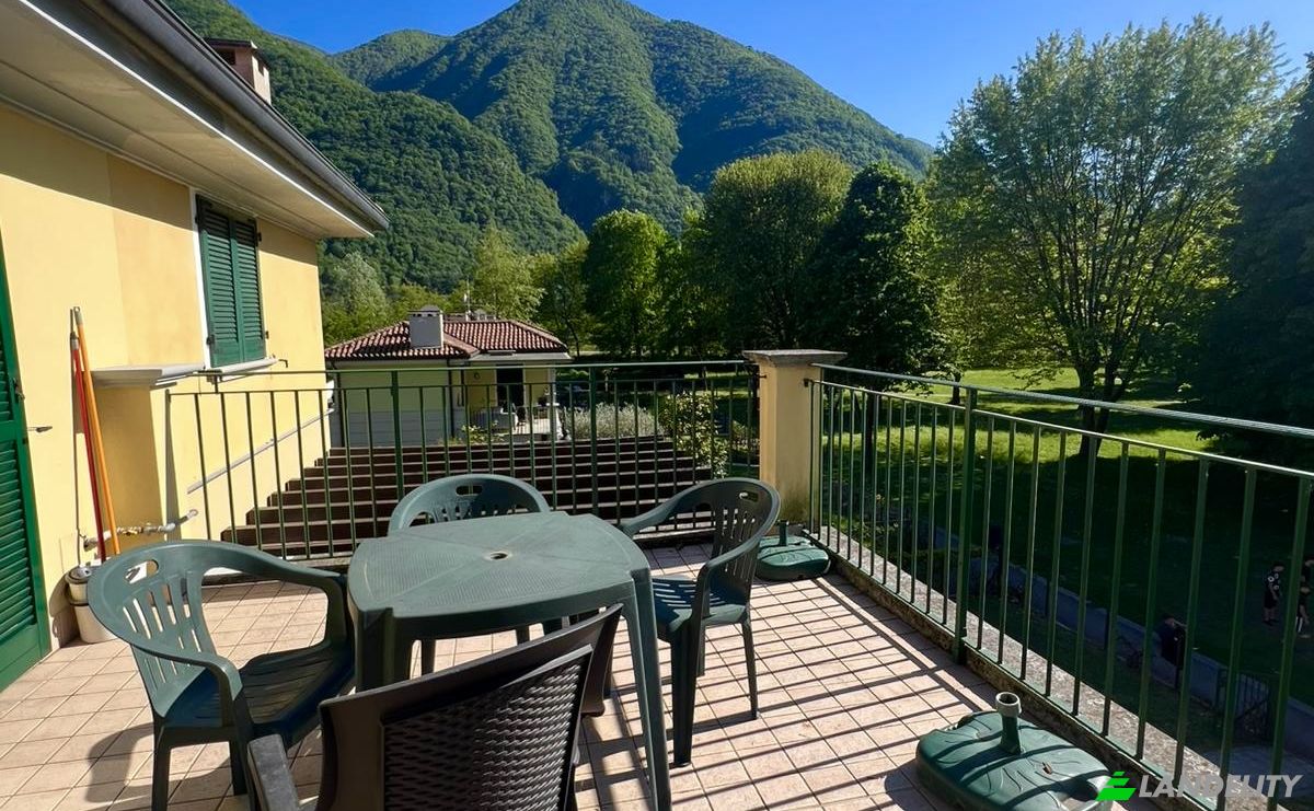 Single Family Home for Sale Via Prati, 22018 Porlezza CO, Porlezza, Province of Como, Lombardy, Italy. Photo 1