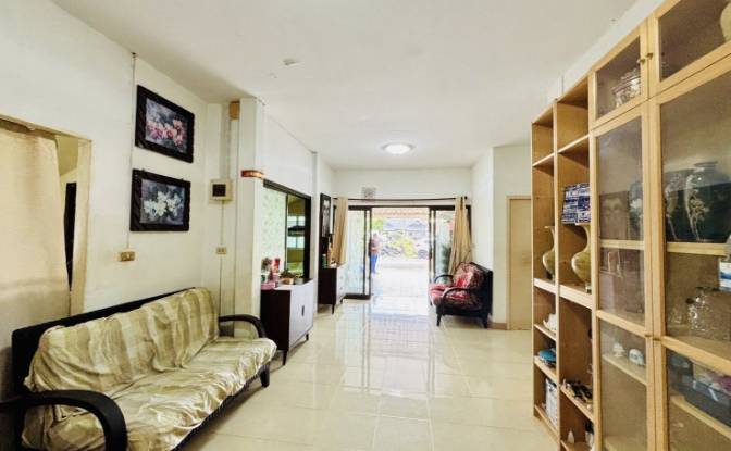Townhouse for Sale Tambon Si Sunthon. Photo#6
