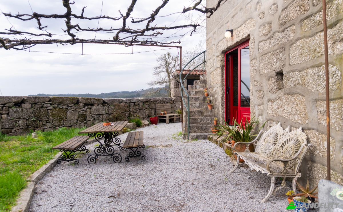 Farm/Ranch for Sale Avenida Sao Joao Baptista 272, 4800-405 Casteloes, Casteloes, Guimaraes, Braga, Portugal. Photo 3