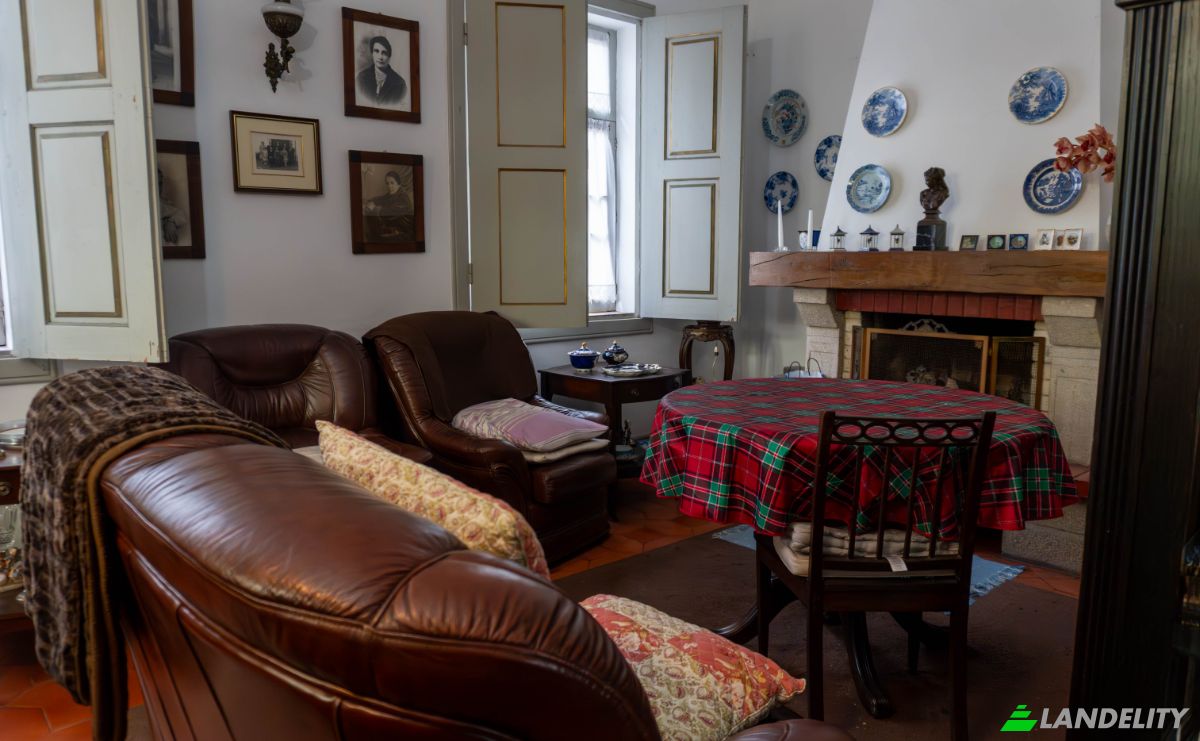 Townhouse for Sale Av Padre Antonio Ferrera 79, 4770 Mogege, Ronfe, Vila Nova de Famalicao, Braga, Portugal. Photo 13