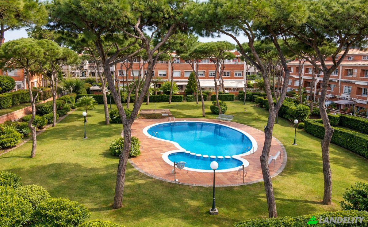 Townhouse for Sale Carrer de Tamarit, Gava, Barcelona, Catalonia, Spain. Photo 7