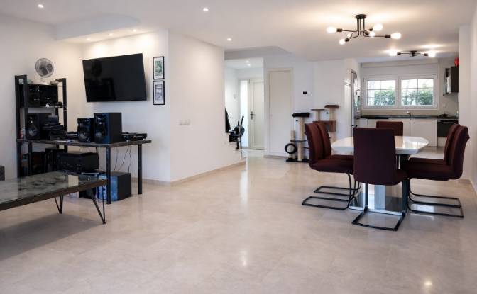 Townhouse for Sale Carrer de Tamarit, Gava. Photo#2