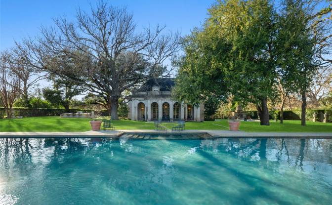 Mansion for Sale 5619 Walnut Hill Ln, Dallas. Photo#7 Mansion for Sale 5619 Walnut Hill Ln, Dallas. Photo#7