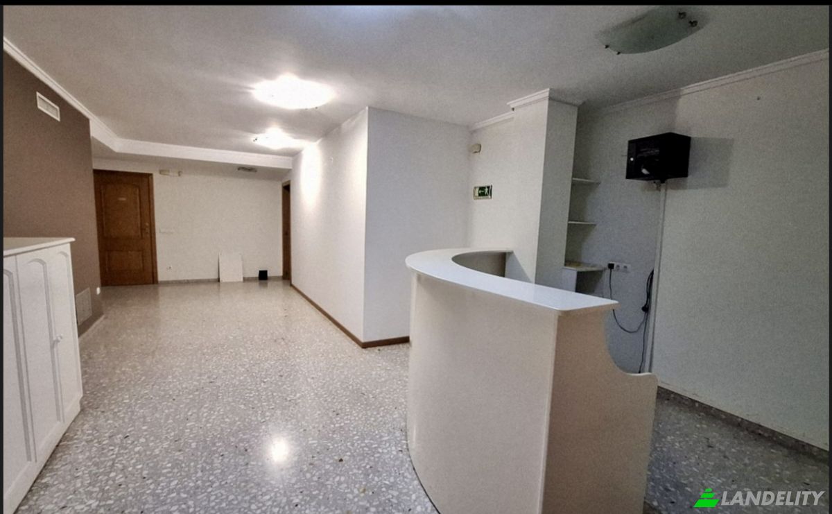Commercial Building for Sale Placa Joan Baptista Escriva, Oliva, Valencia, Valencian Community, Spain. Photo 4