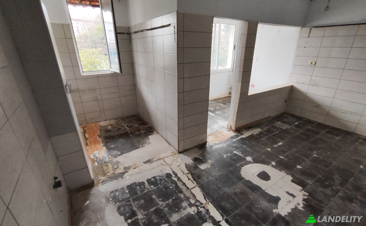Apartment for Sale Bulevardi Qemal Stafa 10, Elbasan, Elbasan County, Albania. Photo 10