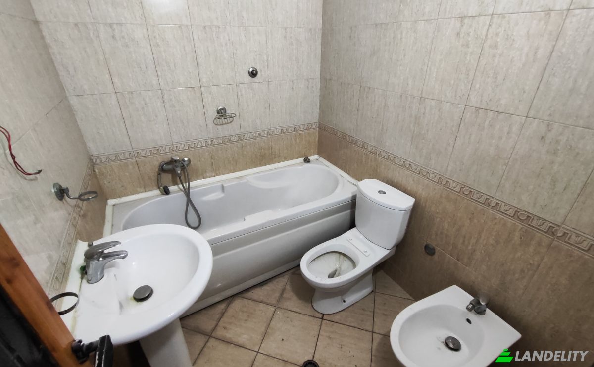 Apartment for Sale Bulevardi Qemal Stafa 10, Elbasan, Elbasan County, Albania. Photo 13