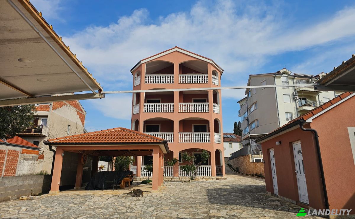 Eengezinswoning Te koop Zadarska ul 9, 23210, Biograd na Moru, Grad Biograd na Moru, Zadar County, Croatia. Foto 4