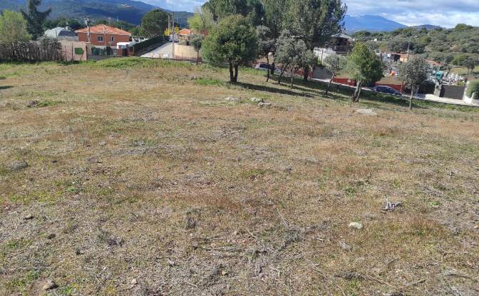 Grundstück zu verkaufen - Navas del Rey, Spain
