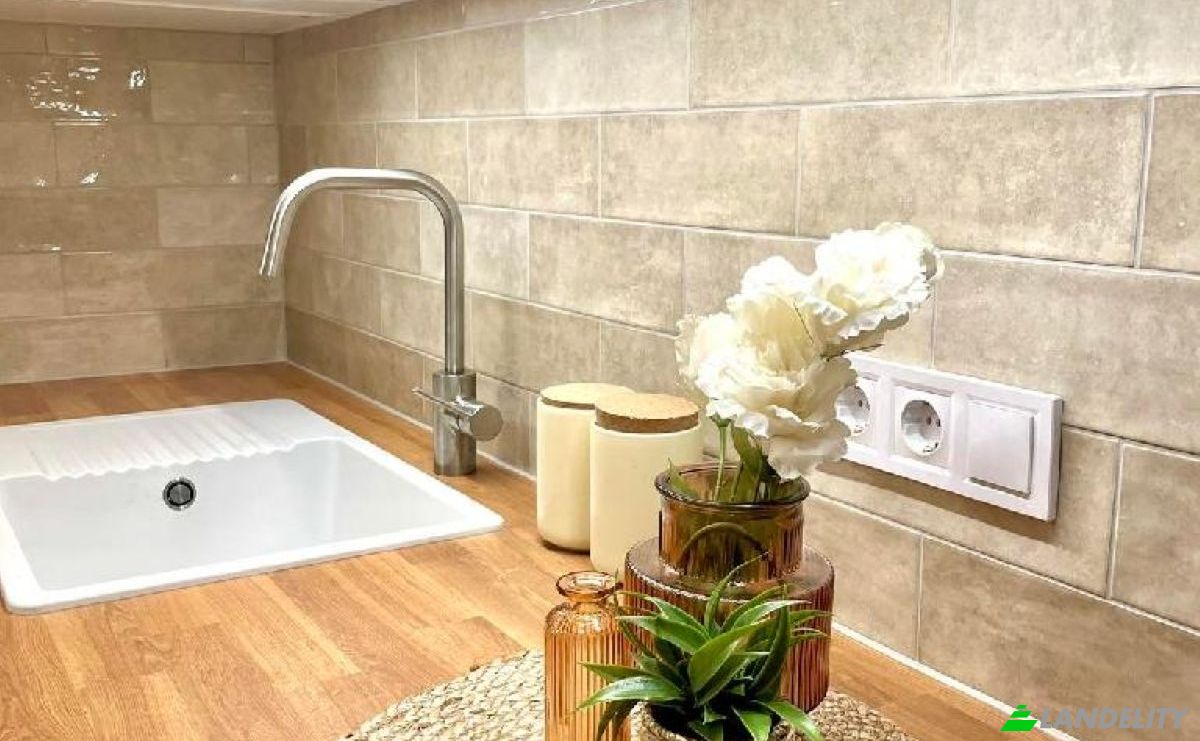 Apartment for Sale Budapest, Hungary, Bathory utca Bajcsy-Zsilinszky ut, 1065 Hungary. Photo 5