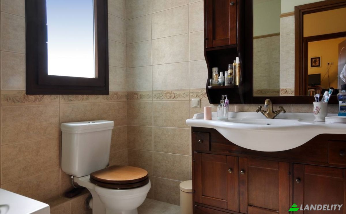 Single Family Home for Sale Perama 490 84, Perama, Ionian Islands, Decentralized Administration of Peloponnese, Western Greece and the Ionian, Greece. Photo 15