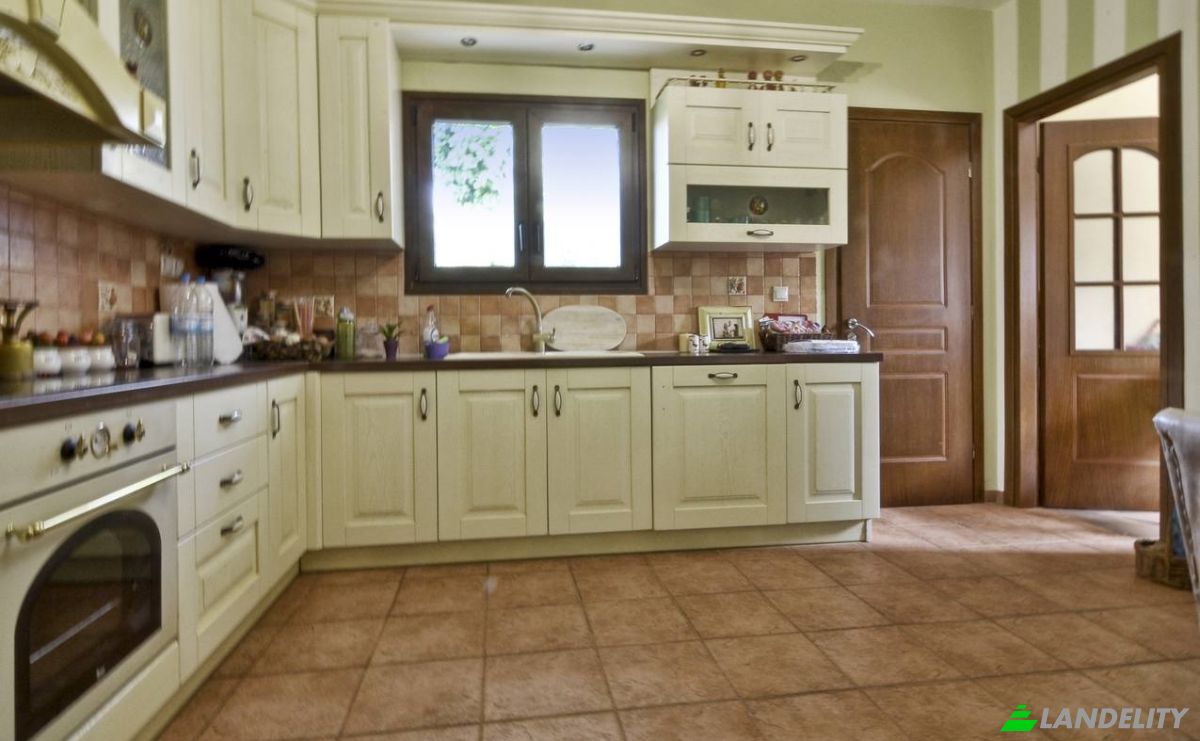 Single Family Home for Sale Perama 490 84, Perama, Ionian Islands, Decentralized Administration of Peloponnese, Western Greece and the Ionian, Greece. Photo 3