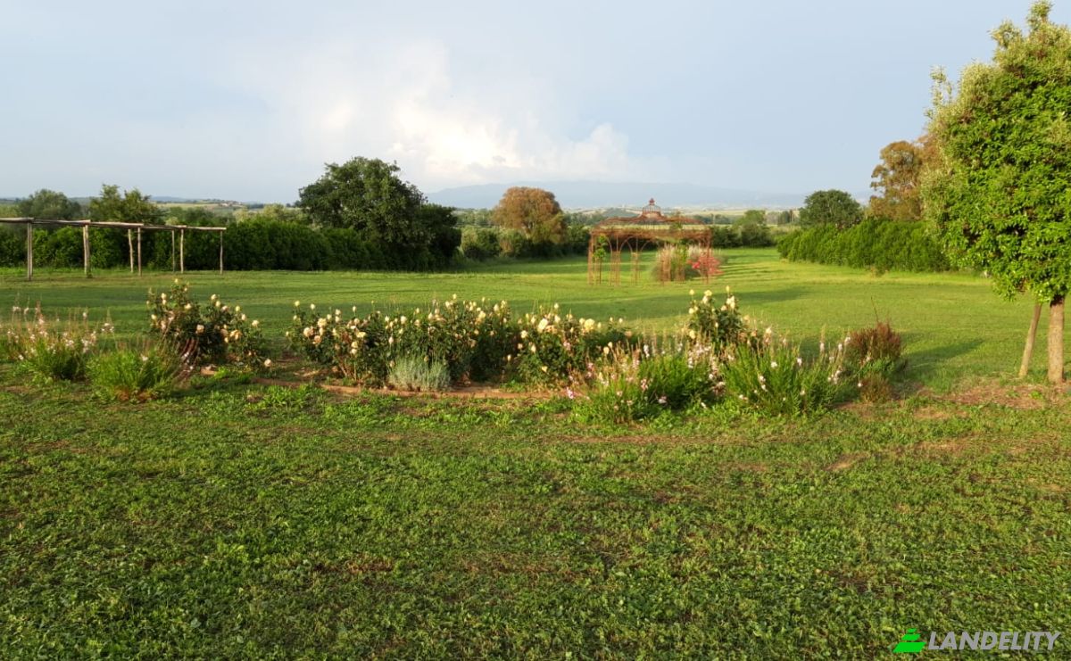 Land Lot for Sale Strada Provinciale delle Conce, 58100 Grosseto GR, Grosseto, Province of Grosseto, Tuscany, Italy. Photo 2