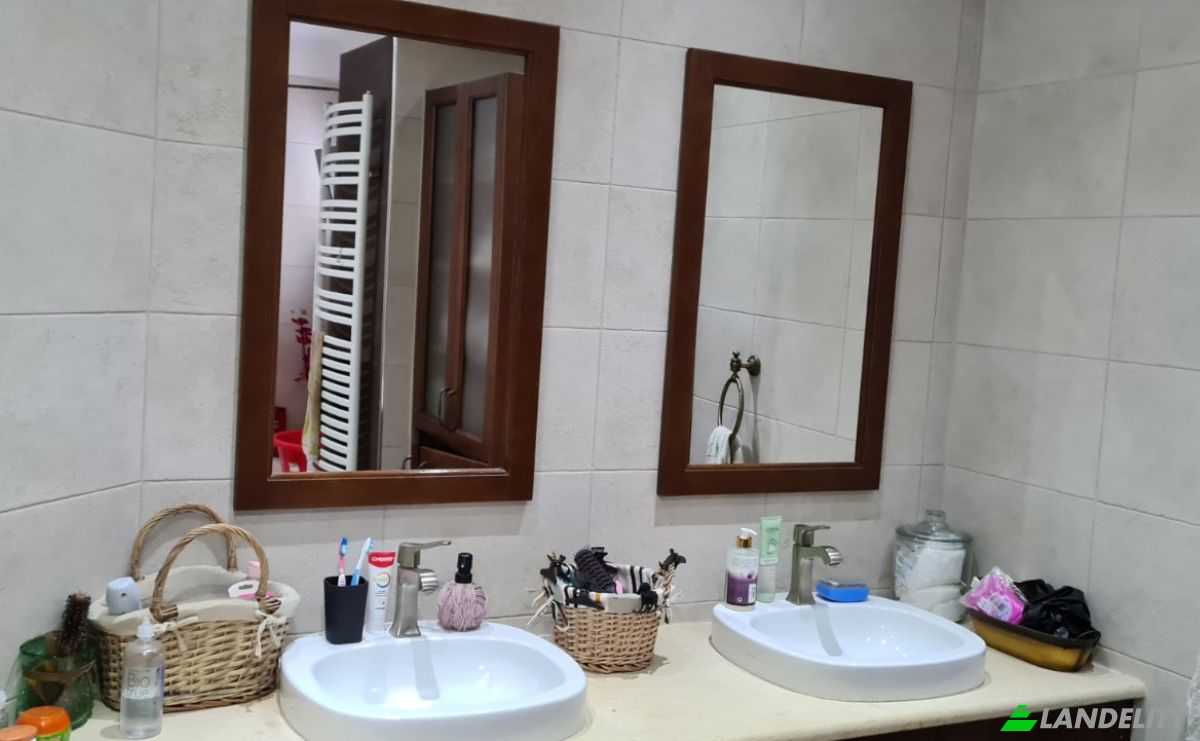 Triplex for Sale 722 00, Ierapetra, Crete, Decentralized Administration of Crete, Greece. Photo 2