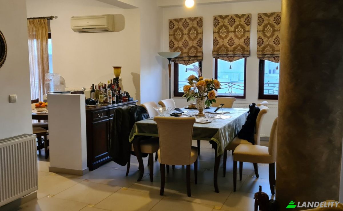 Triplex for Sale 722 00, Ierapetra, Crete, Decentralized Administration of Crete, Greece. Photo 4