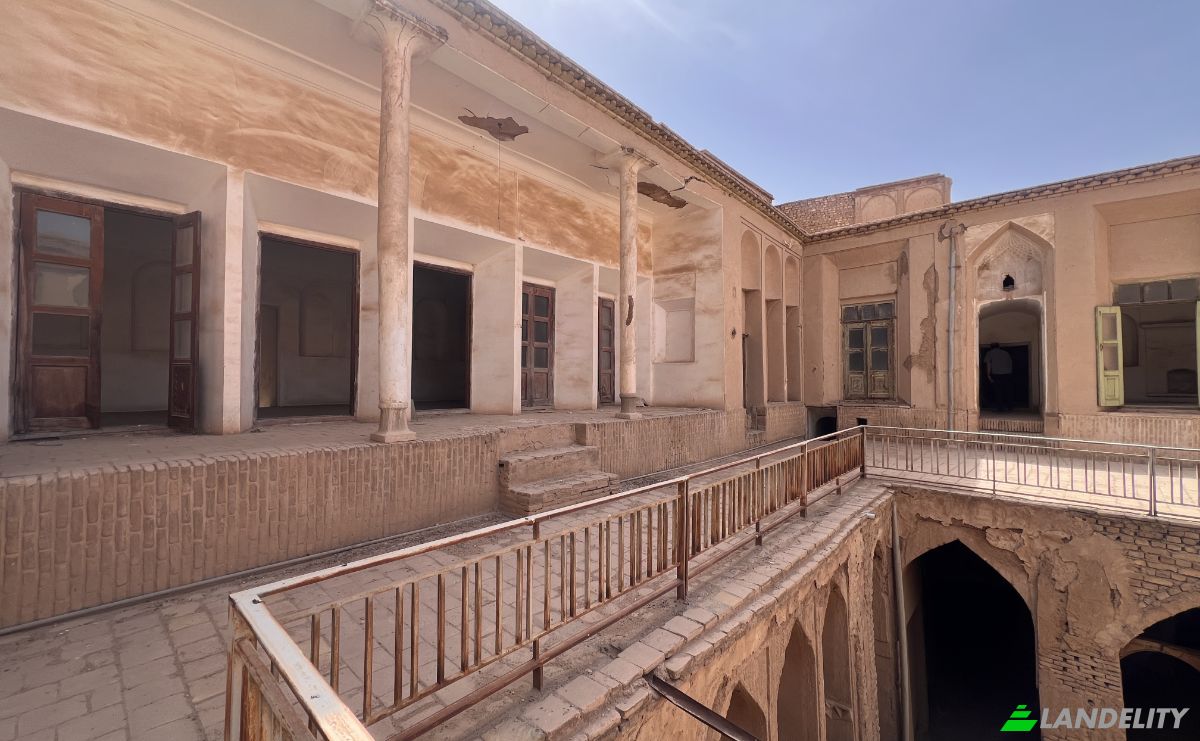 Investing/Development for Sale Yazd, Yazd Province, Iran. Photo 2