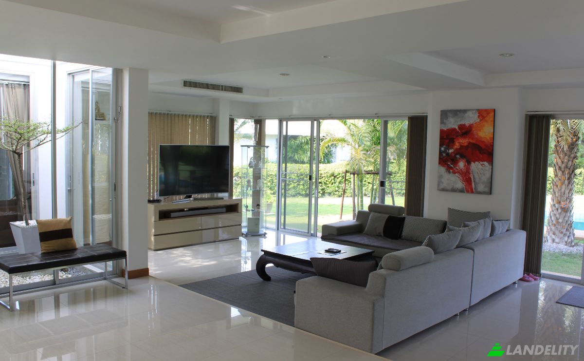 Villa for Sale Cha-am, Cha-am District, Phetchaburi, Thailand, Phetchaburi 76120. Photo 10