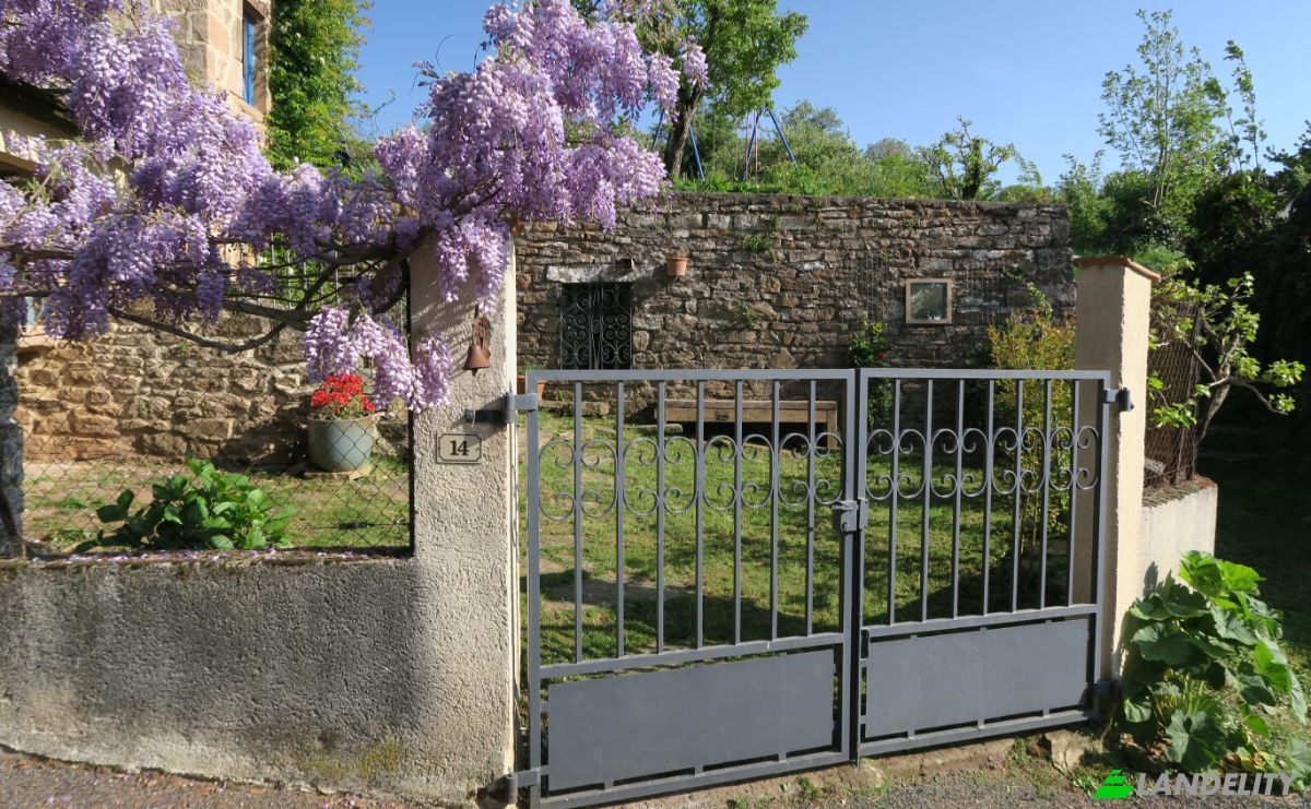 Villa for Sale 14 Rue du Peyrou, 12380 Pousthomy, Pousthomy, Aveyron, Occitanie, France. Photo 4