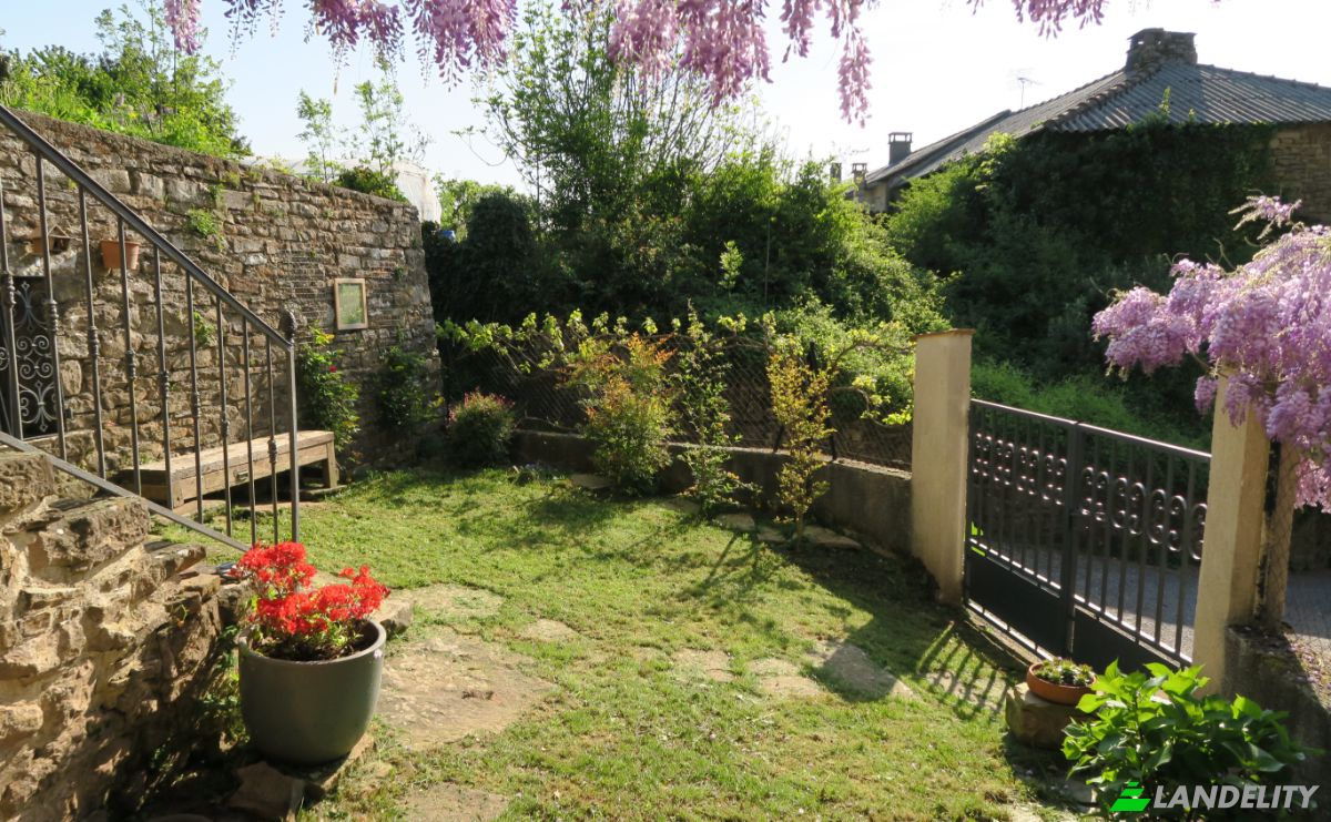 Villa for Sale 14 Rue du Peyrou, 12380 Pousthomy, Pousthomy, Aveyron, Occitanie, France. Photo 5