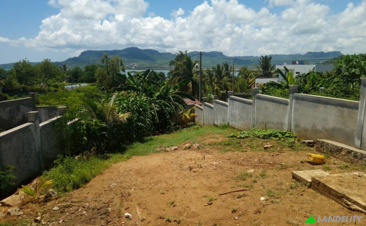Villa for Sale Rue Monseigneur Jean Wolf, Antsiranana 201, Antsiranana, Antsiranana I, Diana, Madagascar. Photo 13