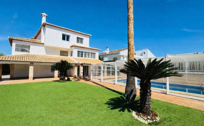 Villa à vendre - Oliva, Spain