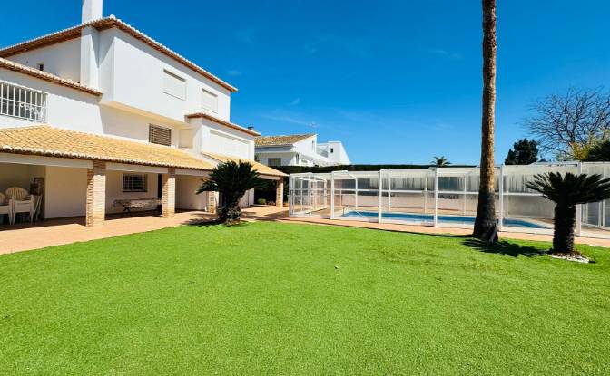 Villa for Sale Av Ernesto Paulino, Oliva, Valencia. Photo#2