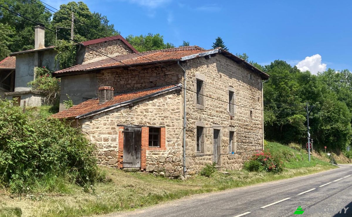 Single Family Home for Sale 154 Rte du Mayet de Montagne, 03250 Laprugne, Laprugne, Allier, Auvergne-Rhone-Alpes, France. Photo 2