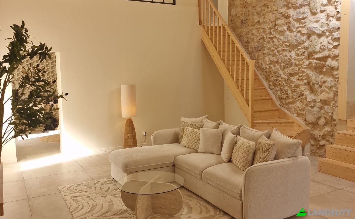 Single Family Home for Sale 11 Rue des Chaudieres, 34850 Pinet, Pinet, Herault, Occitanie, France. Photo 2