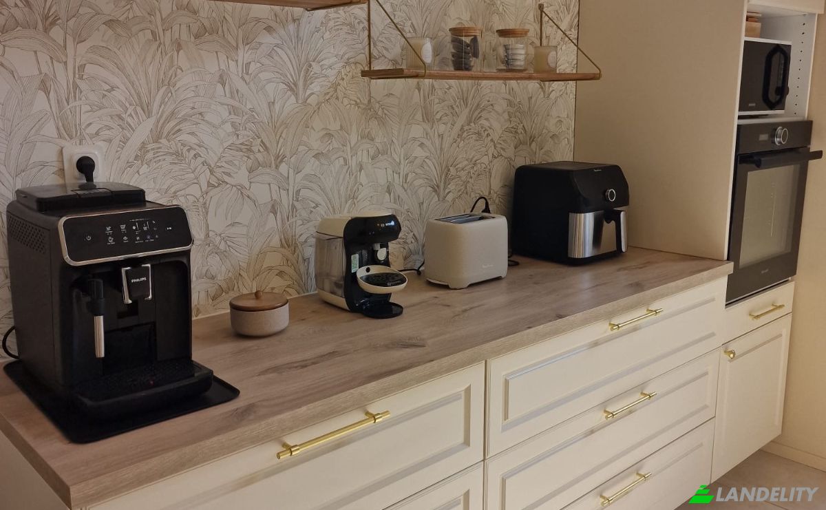 Single Family Home for Sale 11 Rue des Chaudieres, 34850 Pinet, Pinet, Herault, Occitanie, France. Photo 8