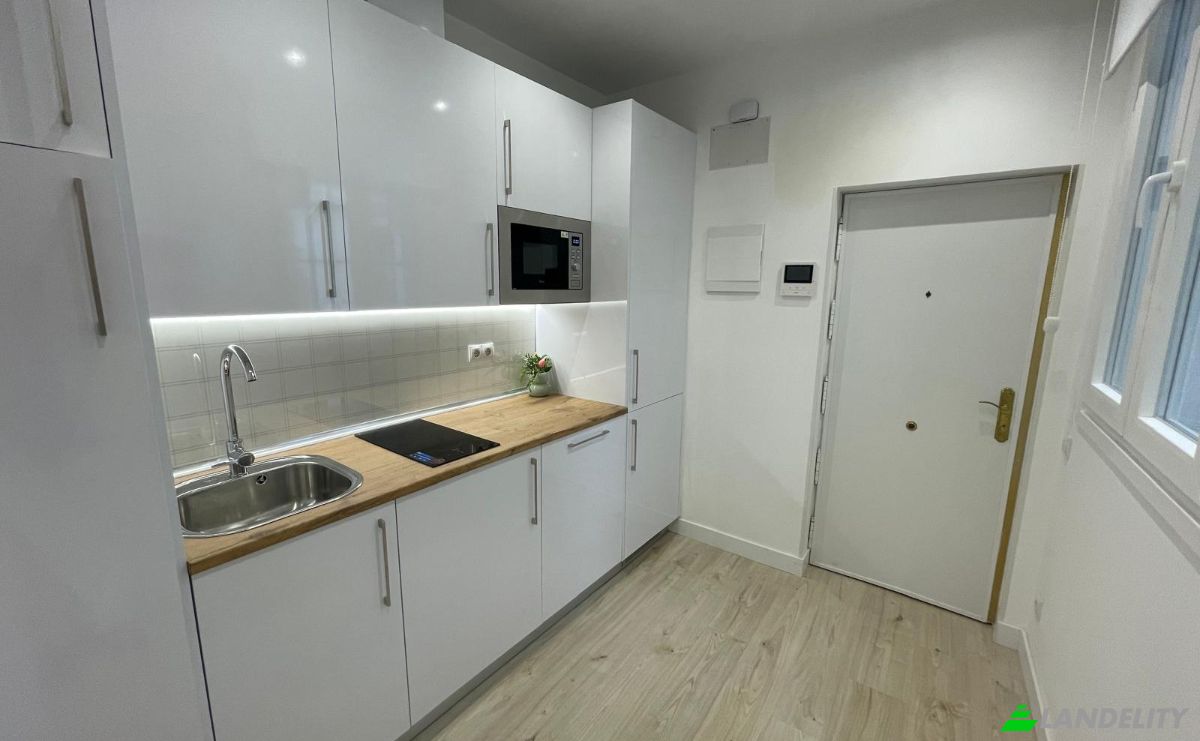 Apartment for Sale C de los Relatores, Centro, Madrid, Community of Madrid, Spain. Photo 11