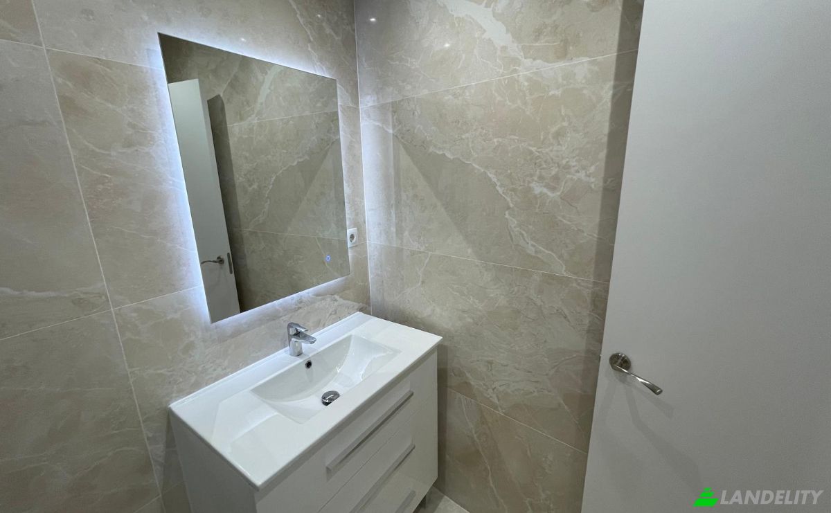 Apartment for Sale C de los Relatores, Centro, Madrid, Community of Madrid, Spain. Photo 13
