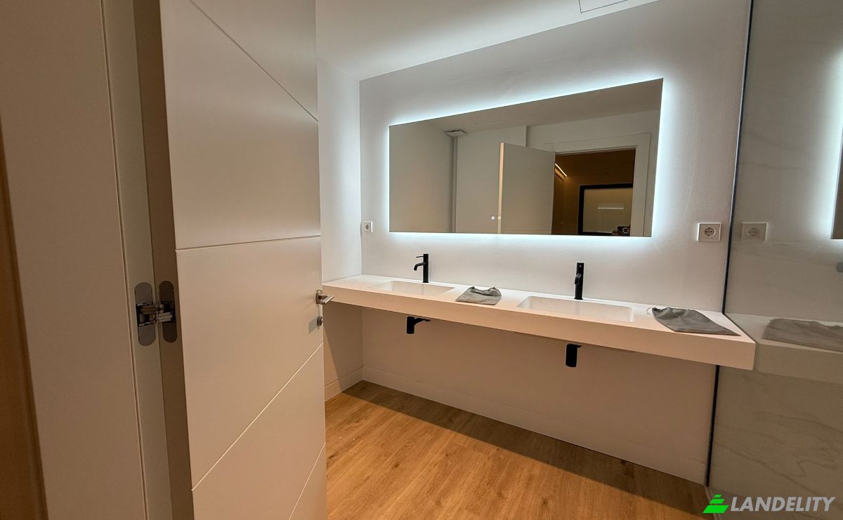 Apartment for Sale C Londres, Nueva Andalucia, Marbella, Malaga, Andalusia, Spain. Photo 13