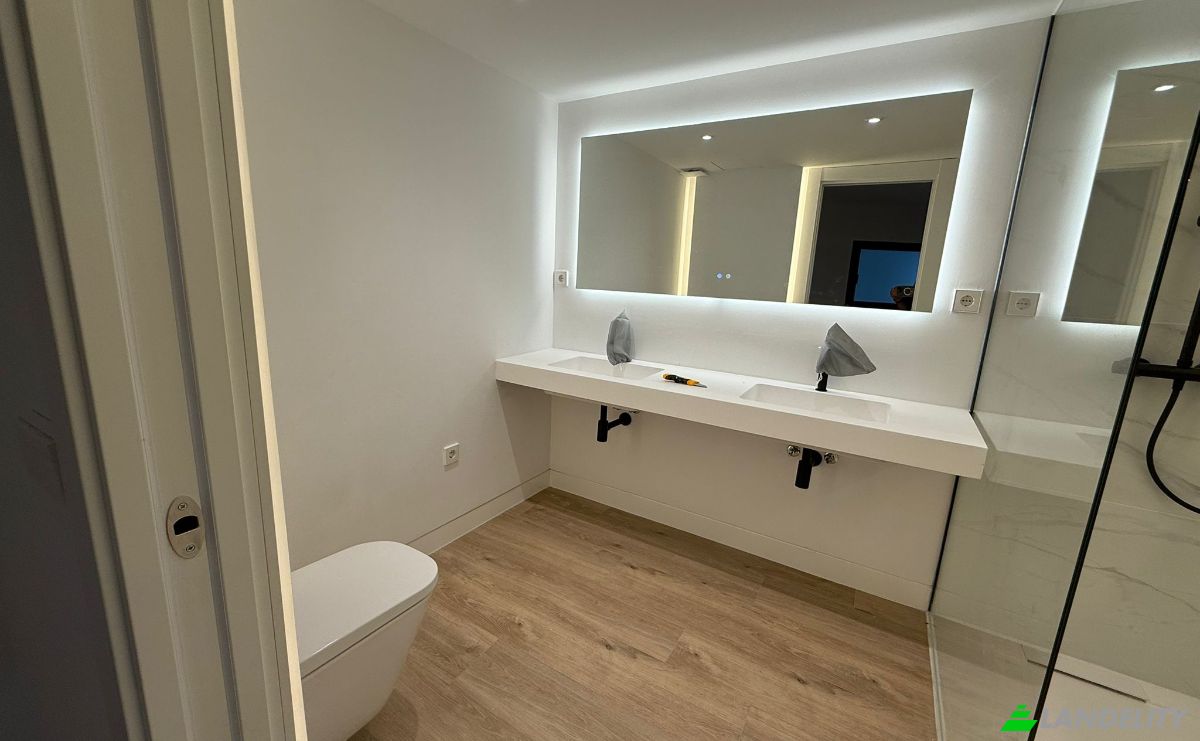 Apartment for Sale C Londres, Nueva Andalucia, Marbella, Malaga, Andalusia, Spain. Photo 24