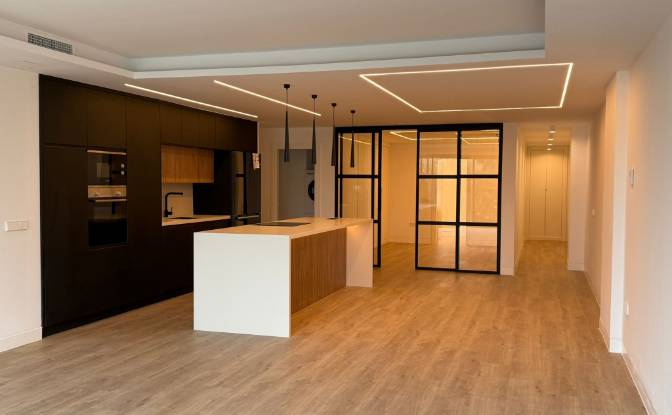 Apartment for Sale C Londres, Nueva Andalucia. Photo#3 Apartment for Sale C Londres, Nueva Andalucia. Photo#3