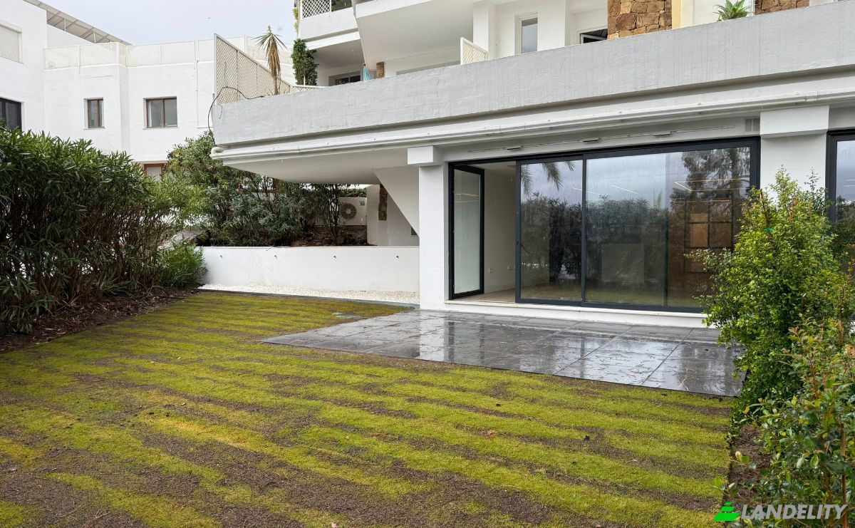 Apartment for Sale C Londres, Nueva Andalucia, Marbella, Malaga, Andalusia, Spain. Photo 1