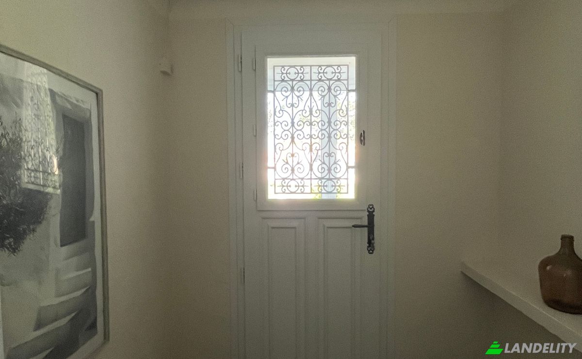 Single Family Home for Sale 1750 Pt Rte dArles, 13150 Tarascon, Tarascon, Bouches-du-Rhone, Provence-Alpes-Cote dAzur, France. Photo 3