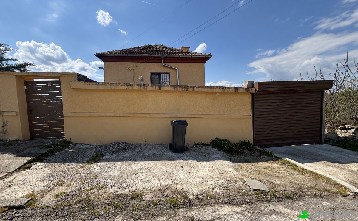 Villa for Sale Put Bez Ime, 8650 Malomir, Malomir, Tundzha Municipality, Jambol, Bulgaria. Photo 6