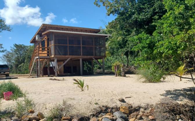 Dom parterowy na sprzedaż - Mullins River, Belize