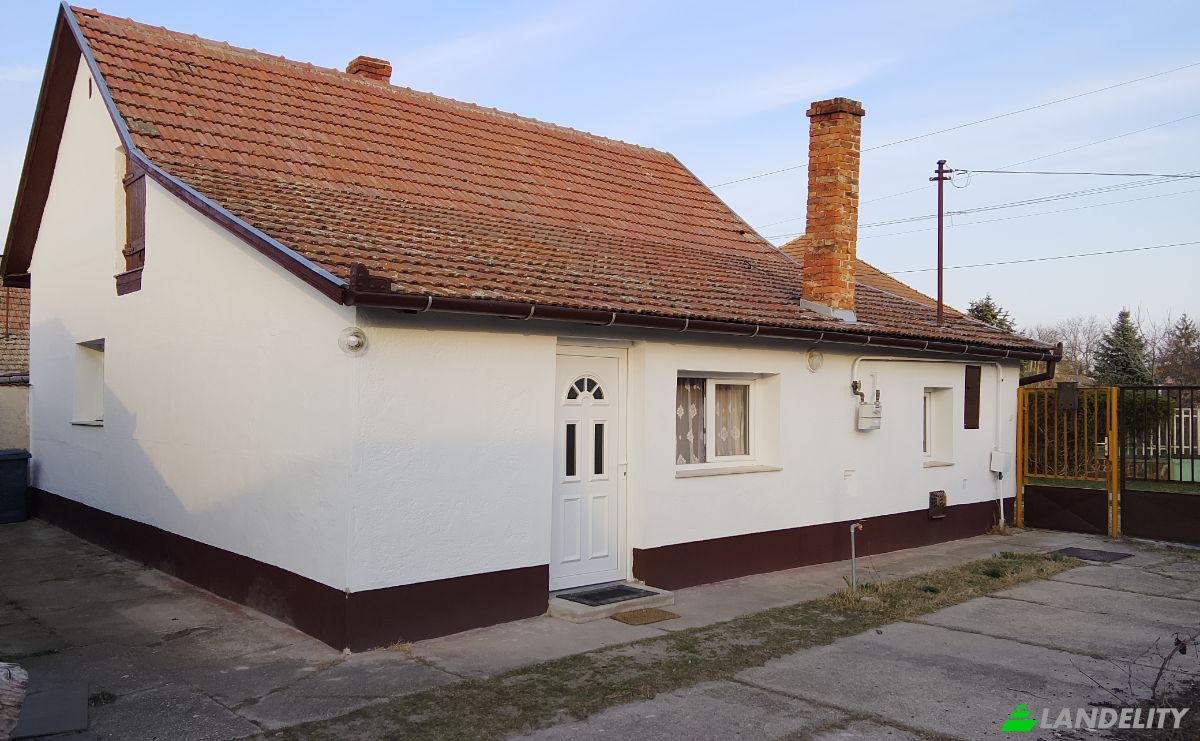 Eengezinswoning Te koop Jaszszentlaszlo, Kiskunmajsa District, Bacs-Kiskun, Hungary, Honved u 15, 6133 Hungary. Foto 2