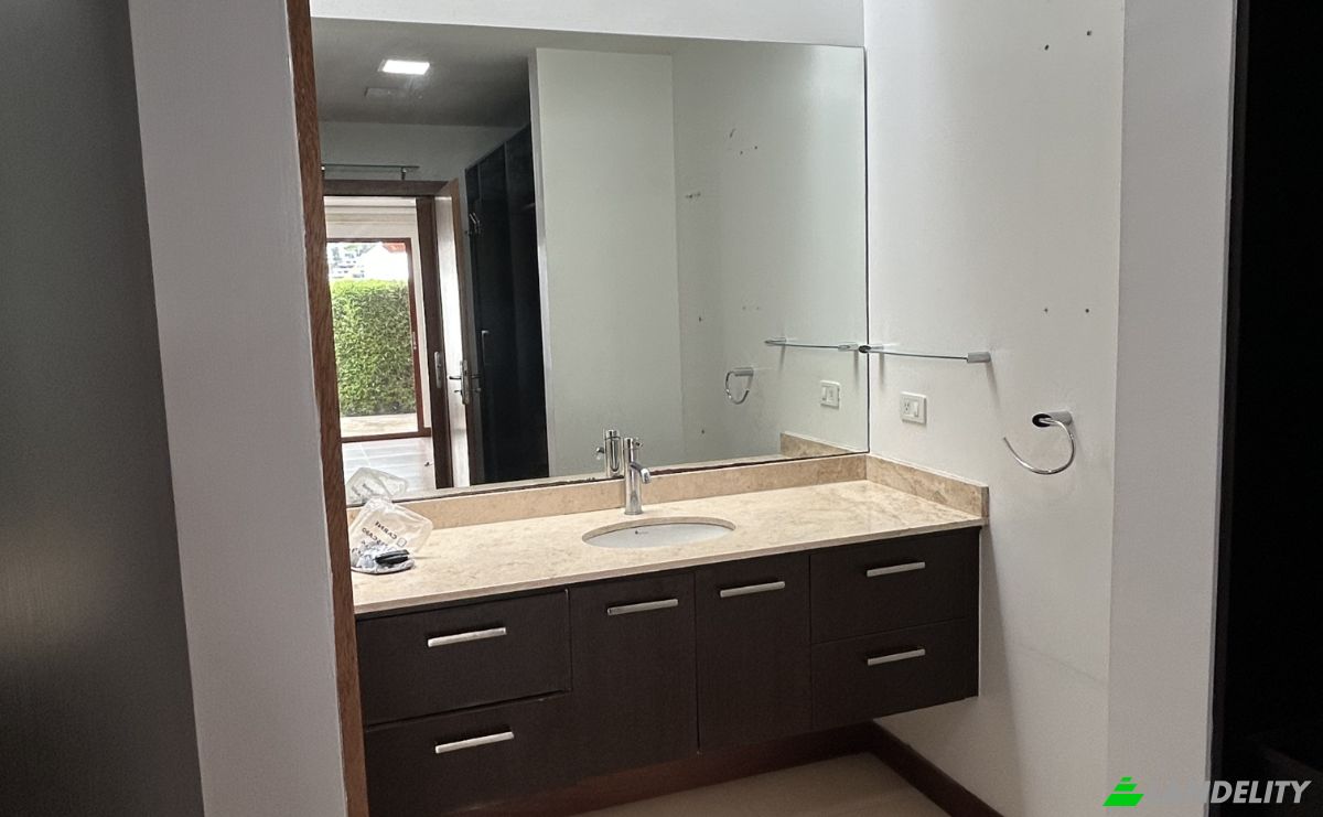 Villa for Sale Bernardo de Legarda, 170902 Quito, Quito, Metropolitan District of Quito, Pichincha, Ecuador. Photo 11